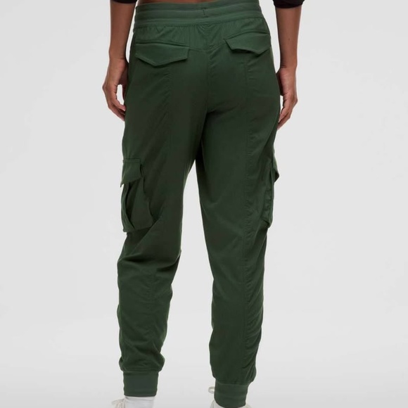 lululemon Dance Studio Relaxed-Fit Mid-Rise Cargo Jogger - Picture 2 of 5